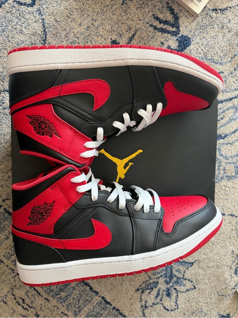 2022 Air Jordan 1 Mid 'Alternate Bred'